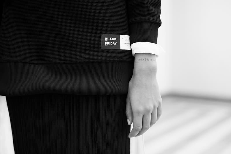 Filling Pieces x Ones Stroke 2015 黑色星期五別注系列