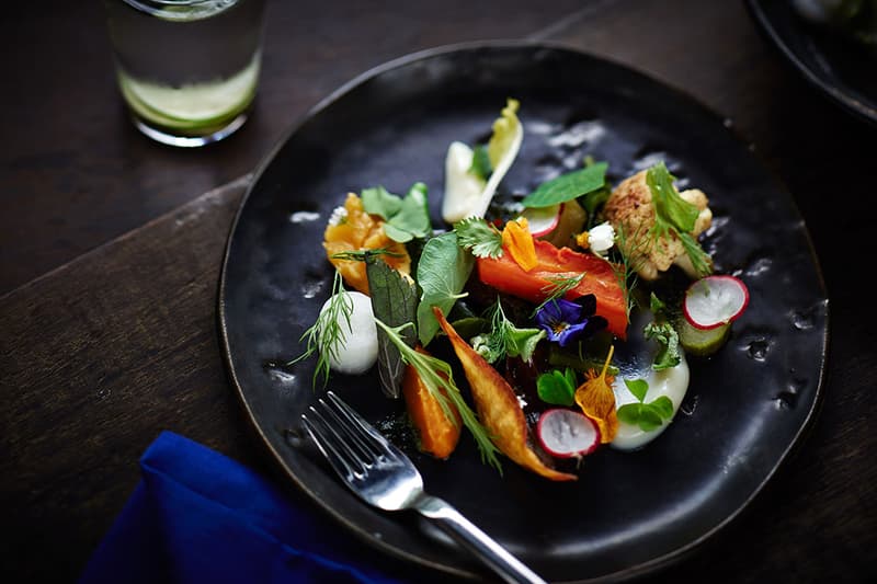 FISH SCHOOL - 西營盤魚之國度