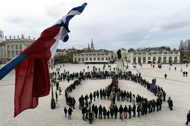 《Wired》專訪 Peace For Paris 創作者 Jean Jillien