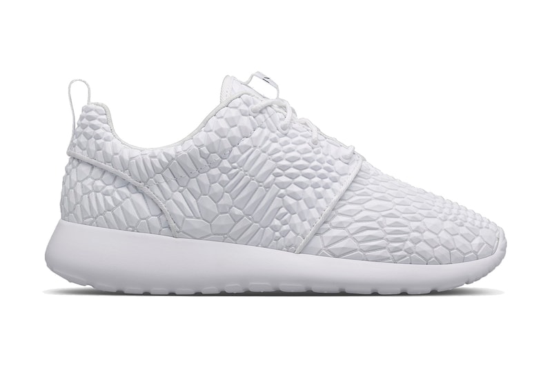 NikeLab WMNS Roshe One Diamondback「Triple White」配色