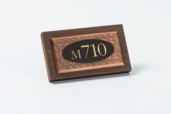 東京大倉飯店拍賣極具紀念價值家具