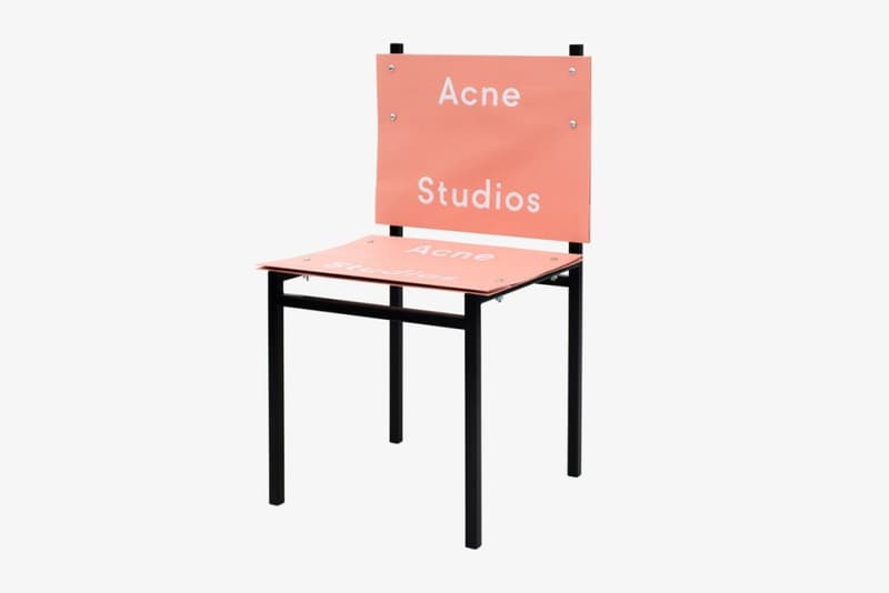 Simon Freund 製作  Supreme 購物袋椅子