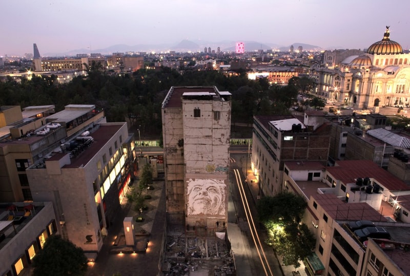 都市藝術家 Vhils 於香港完成首個「雕刻」作品