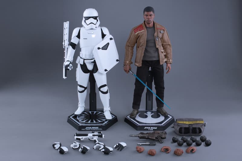Hot Toys《The Force Awakens》Finn 及 Riot Control Stormtrooper 人偶套裝
