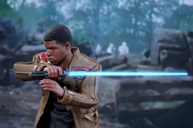 Hot Toys《The Force Awakens》Finn 及 Riot Control Stormtrooper 人偶套裝