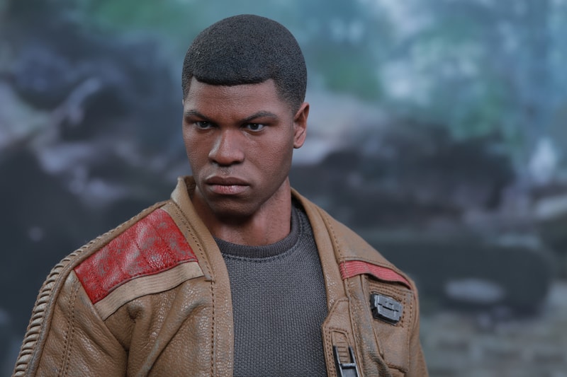 Hot Toys《The Force Awakens》Finn 及 Riot Control Stormtrooper 人偶套裝