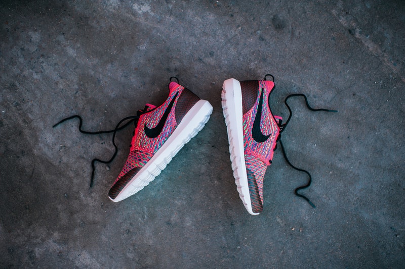 Nike Roshe NM Flyknit SE 全新配色設計「Bright Crimson」