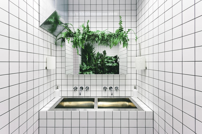 AKZ Architectura 打造烏克蘭基輔 Orang + Utan 素食坊