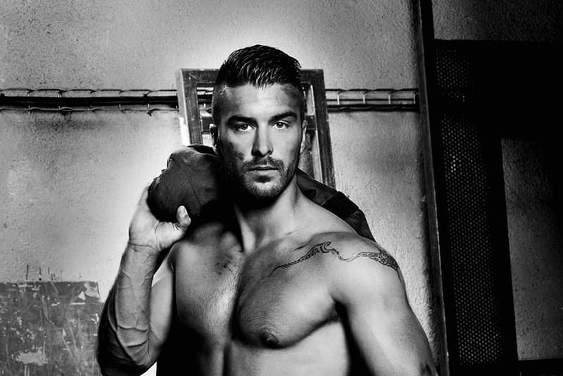 法國消防員為人道慈善團體拍攝 2016 月曆籌款