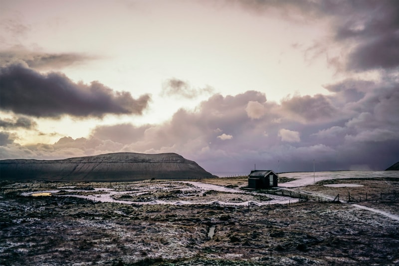 從 Bobby Anwar 的「Winter Breeze」攝影作品中探索 Faroe Islands 