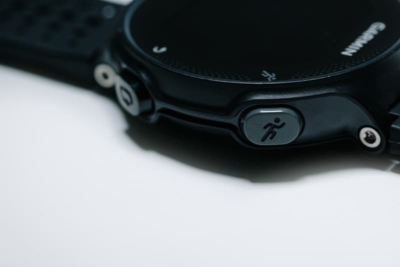 GARMIN 推出全新 Forerunner 235 腕式心率手錶