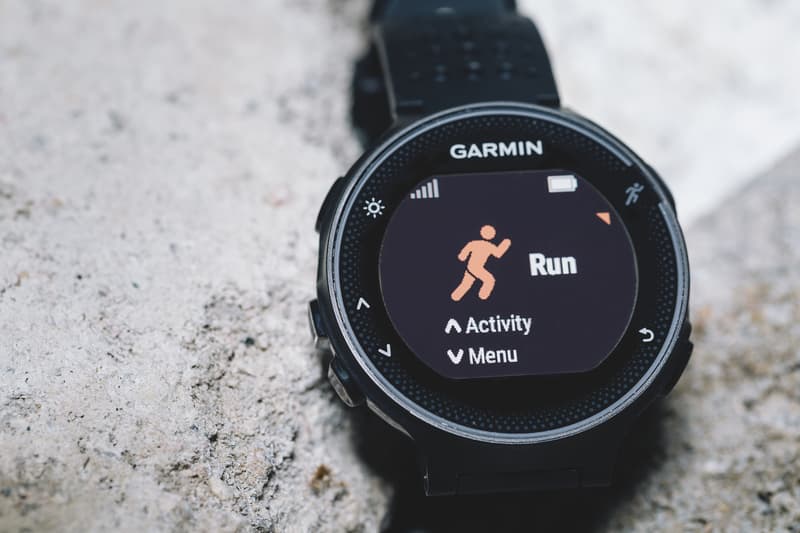 GARMIN 推出全新 Forerunner 235 腕式心率手錶