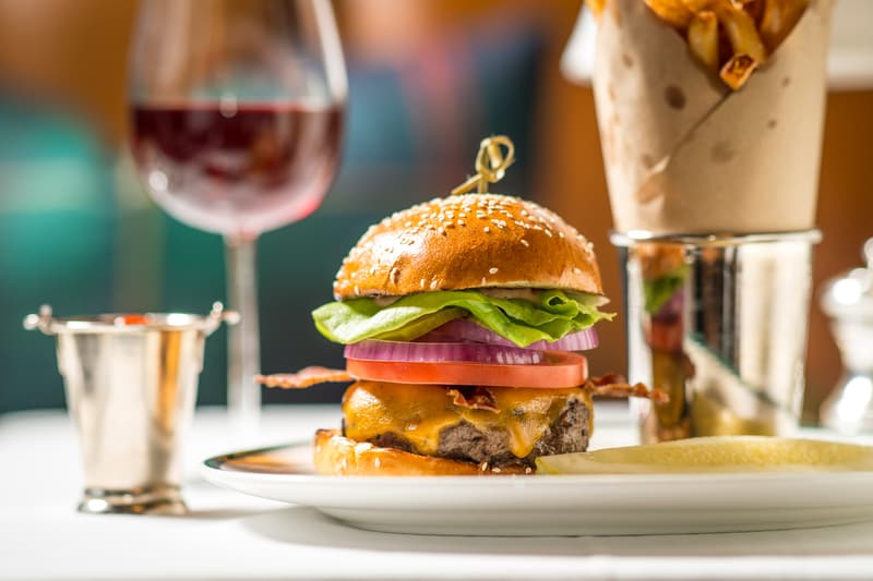 造訪 Ralph Lauren 紐約首間餐廳 The Polo Bar 