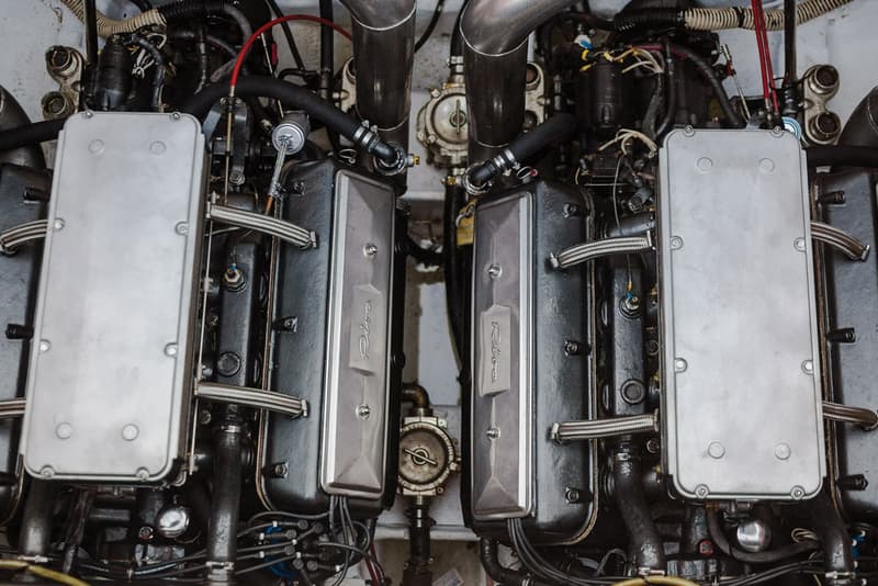 1990 riva ferrari 32 speedboat