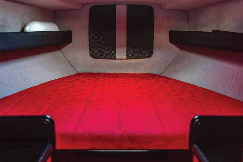 1990 riva ferrari 32 speedboat