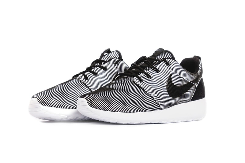 NIKE ROSHE RUN PREMIUM PLUS