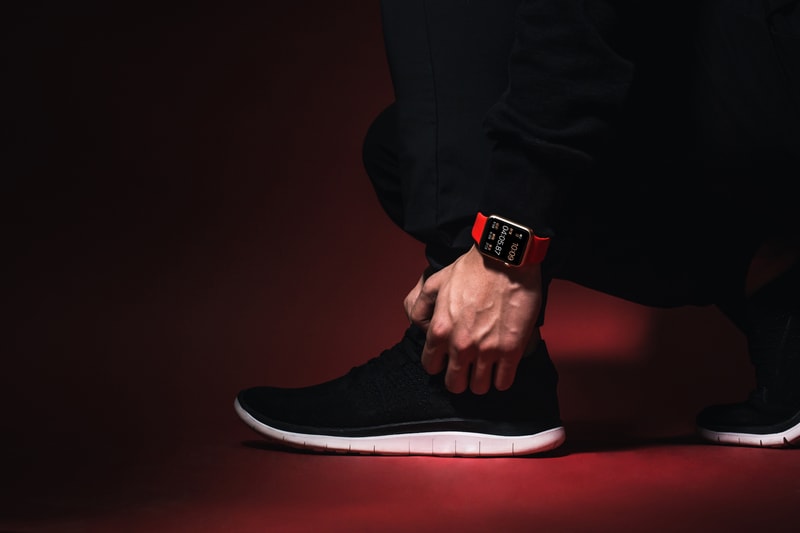Close Look Apple Watch Sport Chinese Red