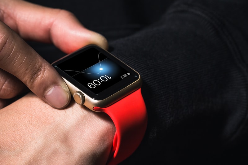 Close Look Apple Watch Sport Chinese Red