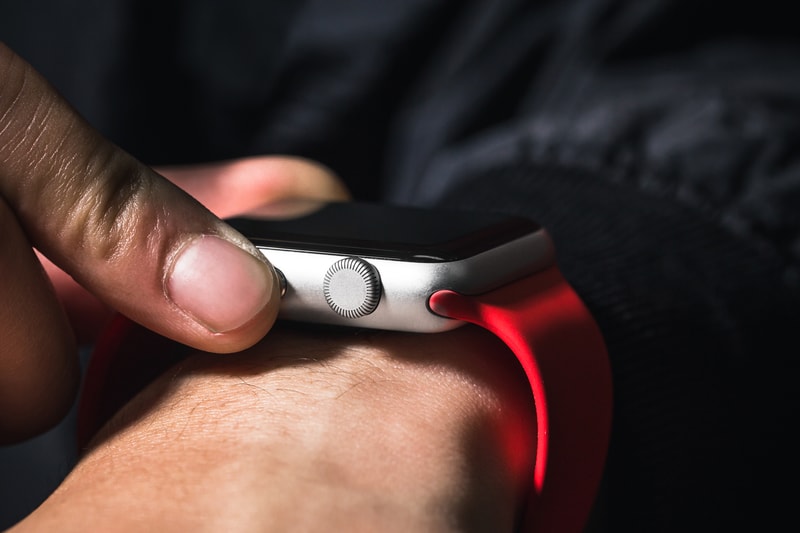 Close Look Apple Watch Sport Chinese Red