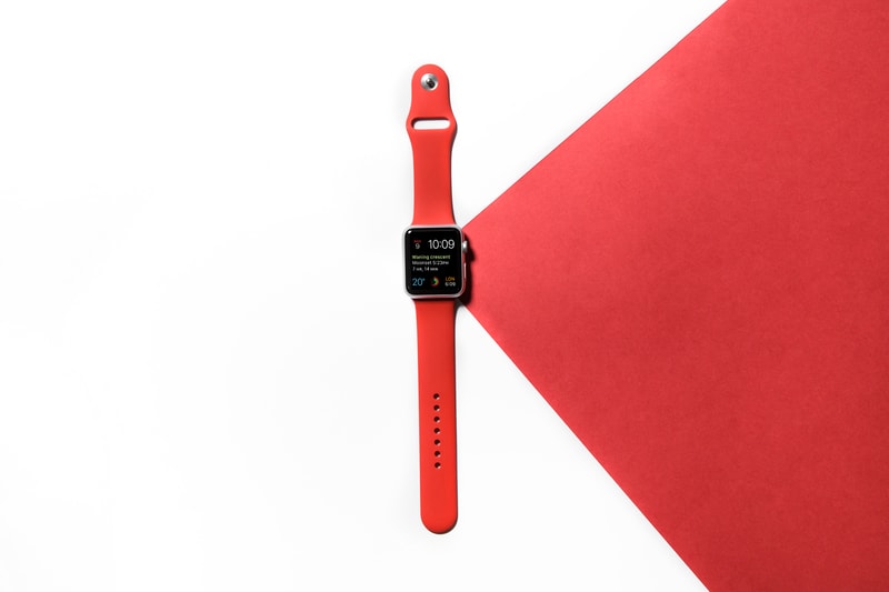 Close Look Apple Watch Sport Chinese Red