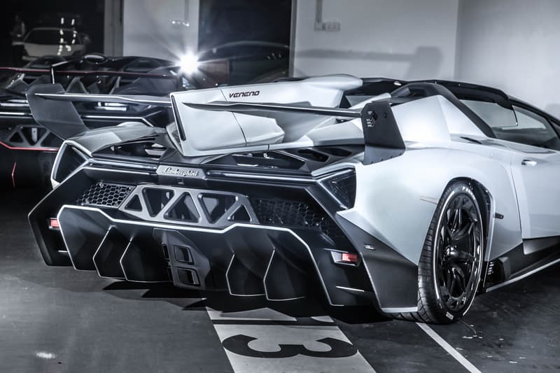 Lamborghini Veneno Roadster ship Hong Kong two 