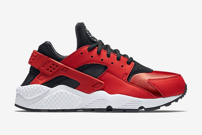NIKE AIR HUARACHE BRED