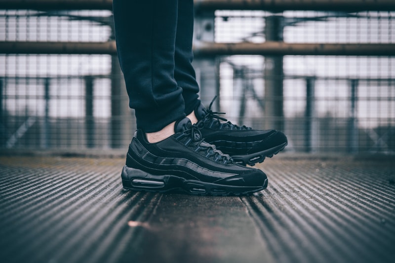 Nike 重新推出 Air Max 95 全黑配色