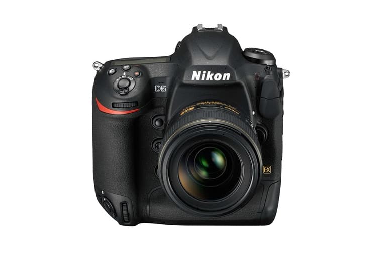 Nikon 發佈 D5 旗艦單反相機