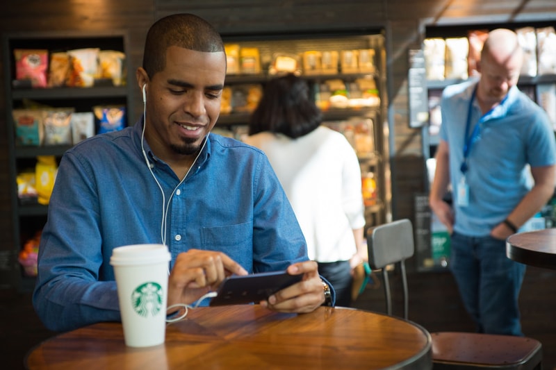 Starbucks x Spotify 同步串流店內好聲音