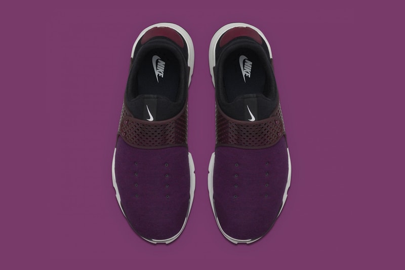 Tech Fleece  Nike Sock Dart