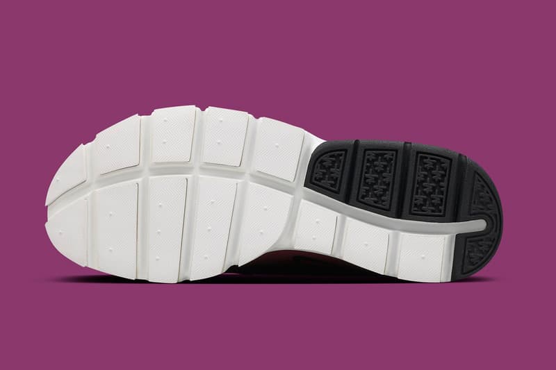 Tech Fleece  Nike Sock Dart