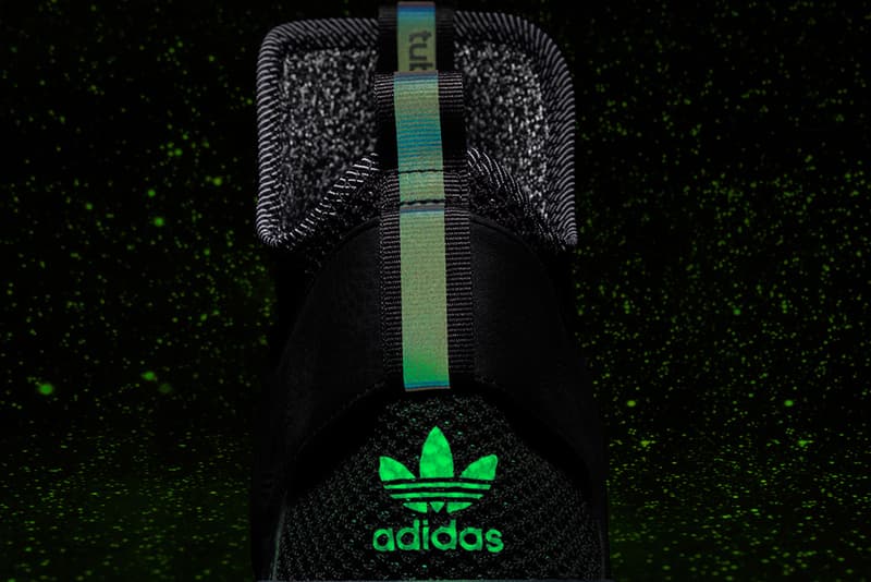 ADIDAS GLOW IN THE DARK PRIMEKNIT 