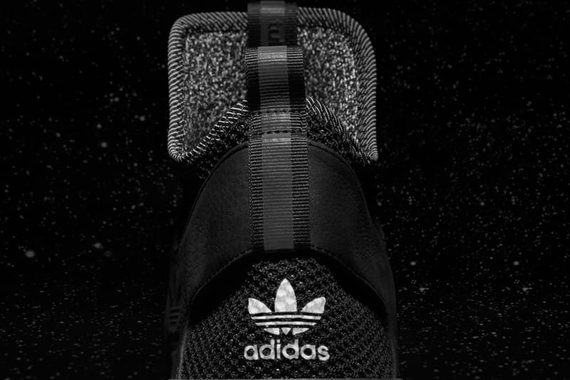 ADIDAS GLOW IN THE DARK PRIMEKNIT 