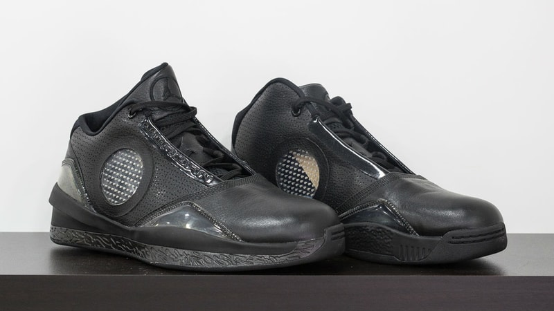 Michael Jordan 向 Kobe Bryant 贈送全套 Air Jordan 球鞋系列