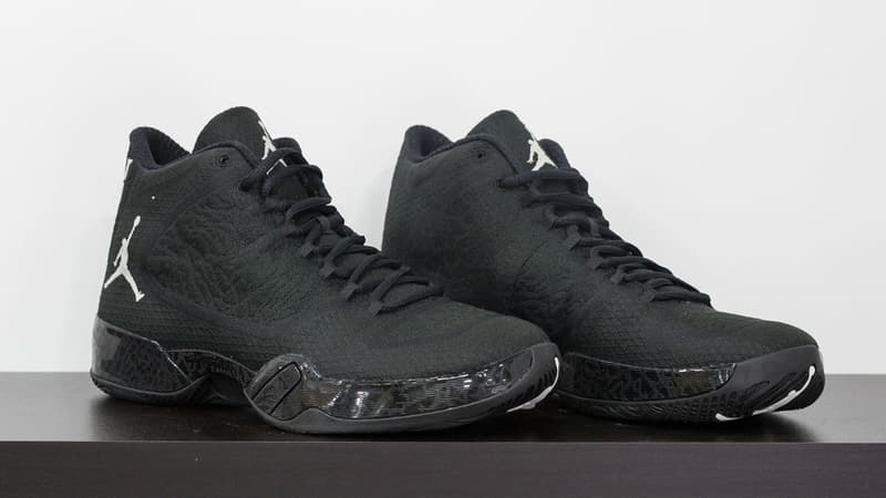 Michael Jordan 向 Kobe Bryant 贈送全套 Air Jordan 球鞋系列