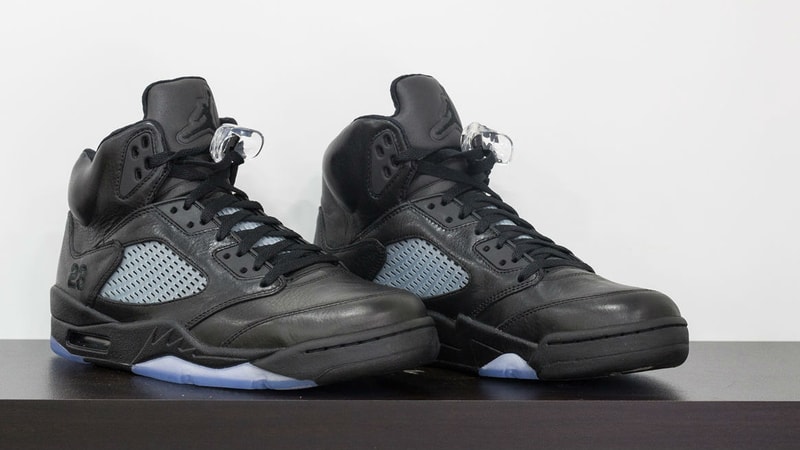 Michael Jordan 向 Kobe Bryant 贈送全套 Air Jordan 球鞋系列