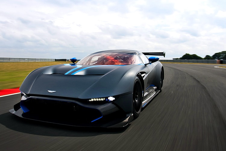 Aston Martin 超跑 Vulcan 駕駛班 Abu Dhabi 開催
