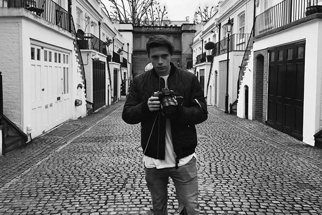 Brooklyn Beckham 擔任 Burberry 攝影師 遭業界怒斥「褻瀆攝影」