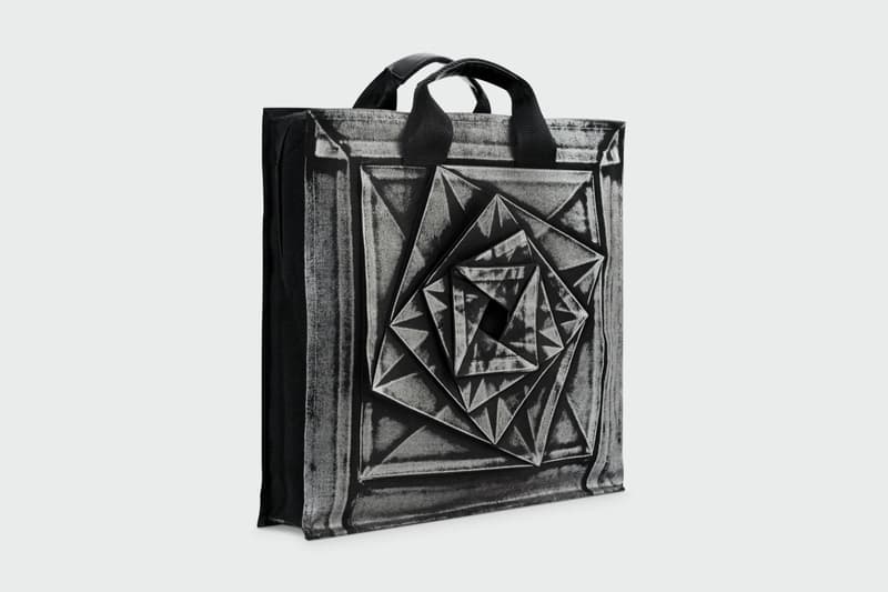 《Lyrical Life-Wear: The Ultimate Issey Miyake Monograph》三宅一生設計回憶錄