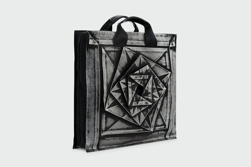 《Lyrical Life-Wear: The Ultimate Issey Miyake Monograph》三宅一生設計回憶錄