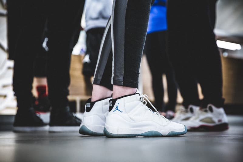 ONFEET :  JORDAN 8 WELLINGTON SNEAKER