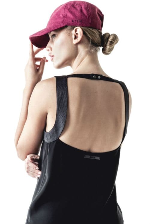 KITH Women 釋出新季女裝運動服飾造型示範