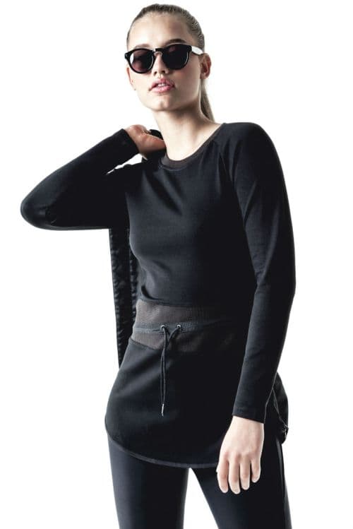 KITH Women 釋出新季女裝運動服飾造型示範