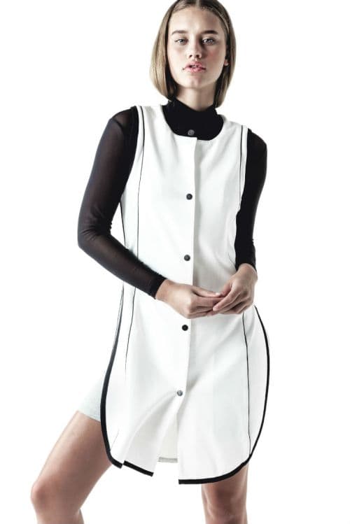 KITH Women 釋出新季女裝運動服飾造型示範