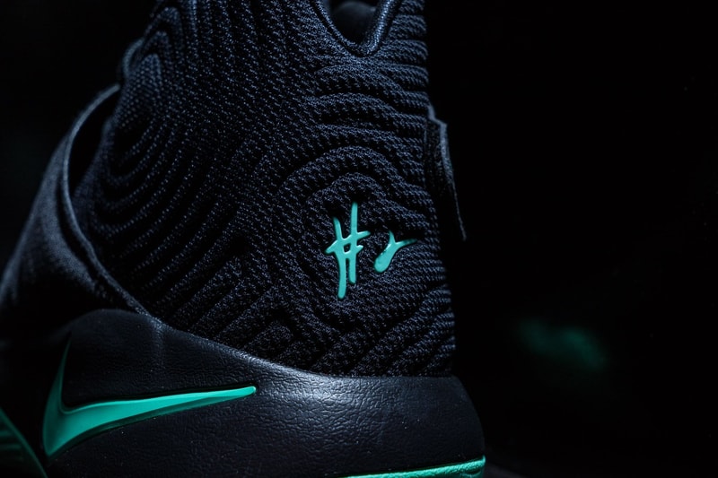 Nike Kyrie 2「Green Glow」配色