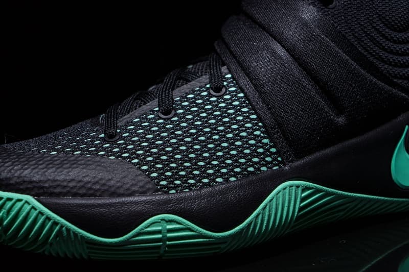 Nike Kyrie 2「Green Glow」配色