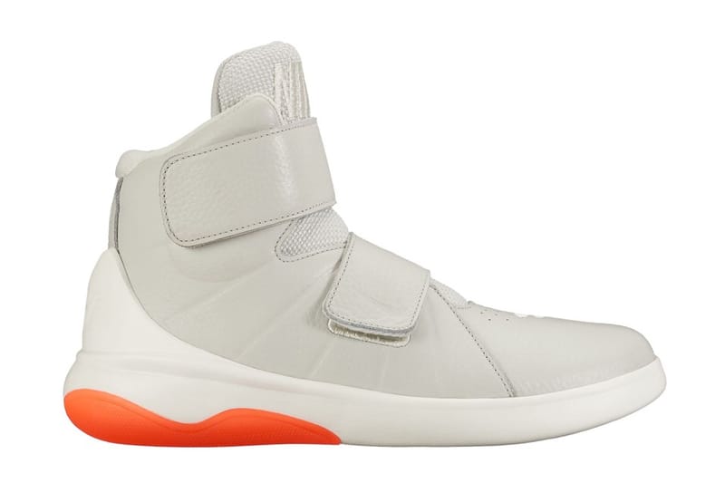 Nike 發佈全新鞋款 Marxman