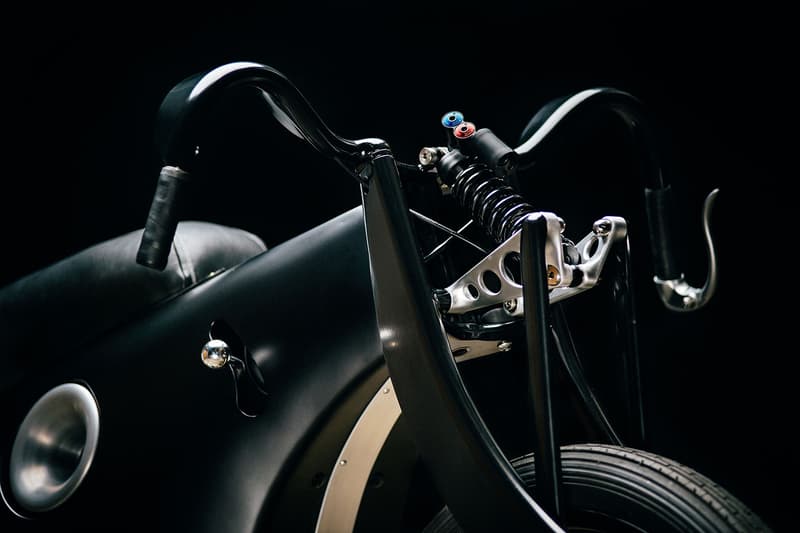 Revival Cycles 打造 BMW Landspeeder 漆黑鐵騎