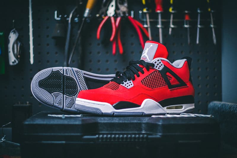 SIZE? RESTOCKS SEVERAL AIR JORDANS 