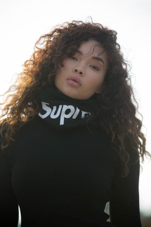 Sweat The Style 與模特兒 Ashley Moore 打造女生街頭風格特輯